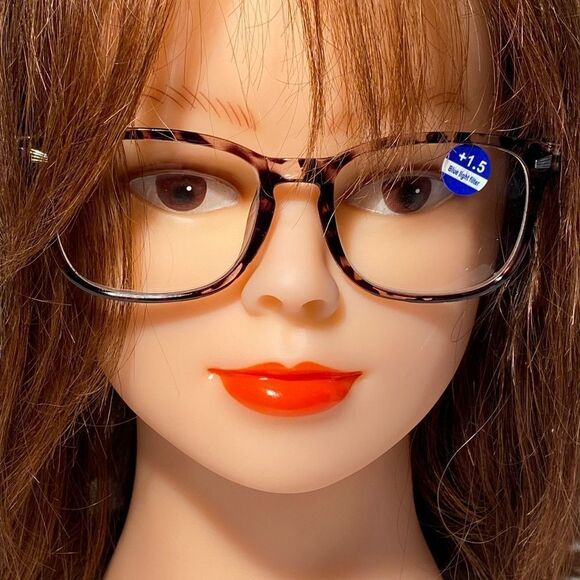 1509 Colette 1.5 Tortoise Reading Glasses Soft Butterfly Readers NWT - Picture 1 of 9